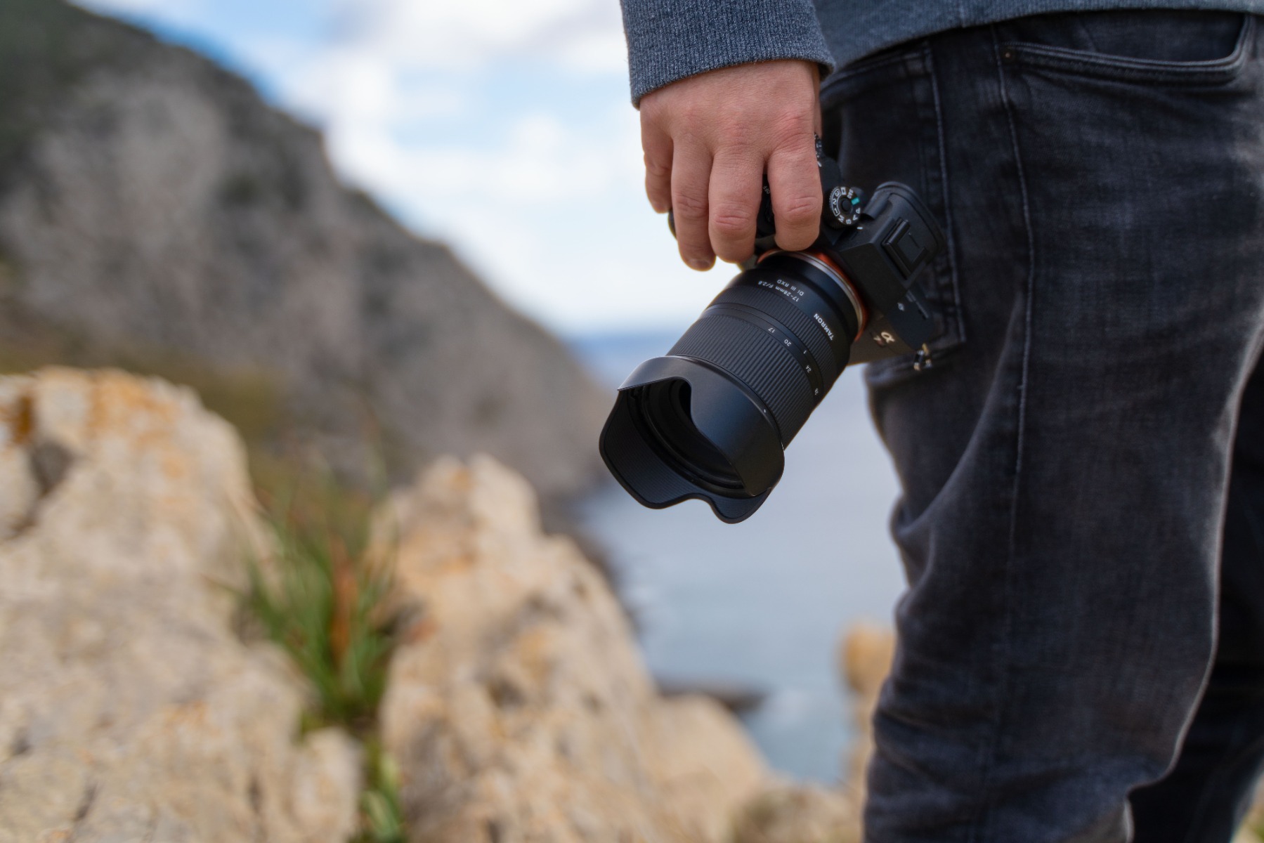 Lightweight Camera Types for Travel and Outdoor Photography