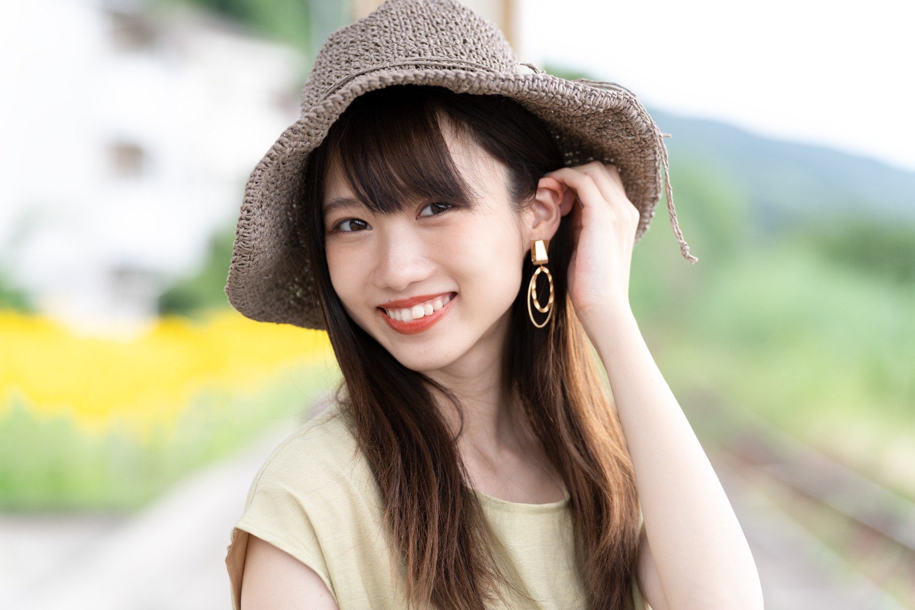 Portraits – shot with Tamron 35-150mm F2-2.8 (Model A058)