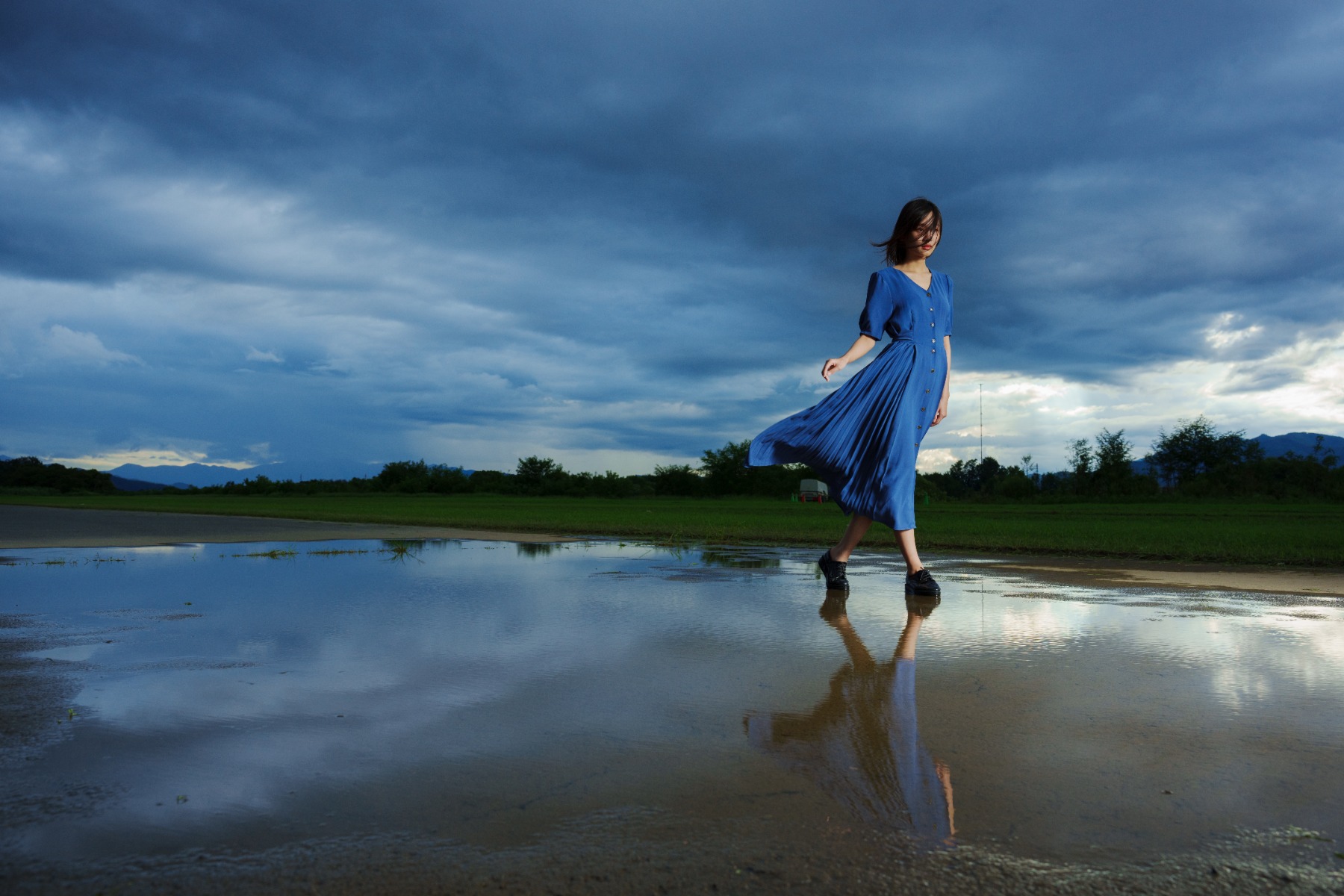 Element 4: Layering — Foreground, Midground and Background – shot with Tamron 28-75mm F2.8 G2 (Model A063)