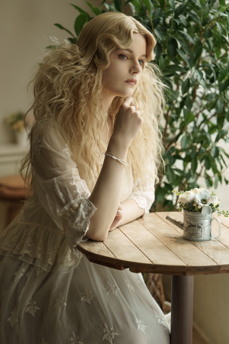 Indoor portraits: making the most of window light – shot with Tamron 70-180mm F2.8 G2 (Model A065)