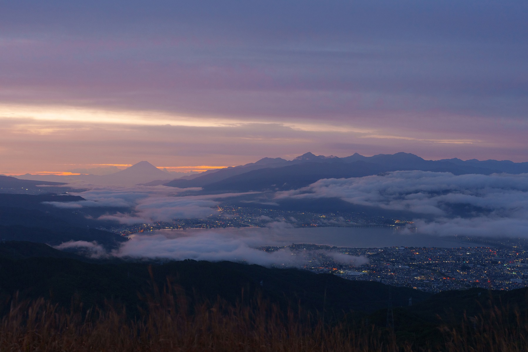 Sunrise breaking over the ridge – shot with Tamron 17-50mm F4 (Model A068)