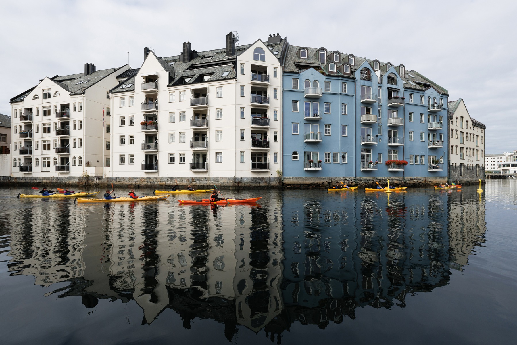 Two-point perspective – shot with Tamron 11-20mm F2.8 (Model B060)