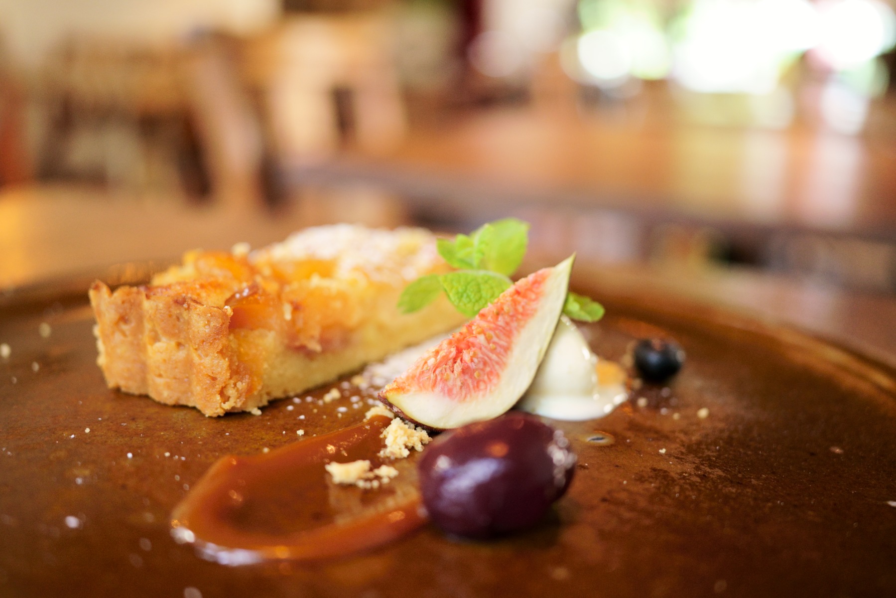 Food and Lifestyle Photography with a Single-Focus Lens