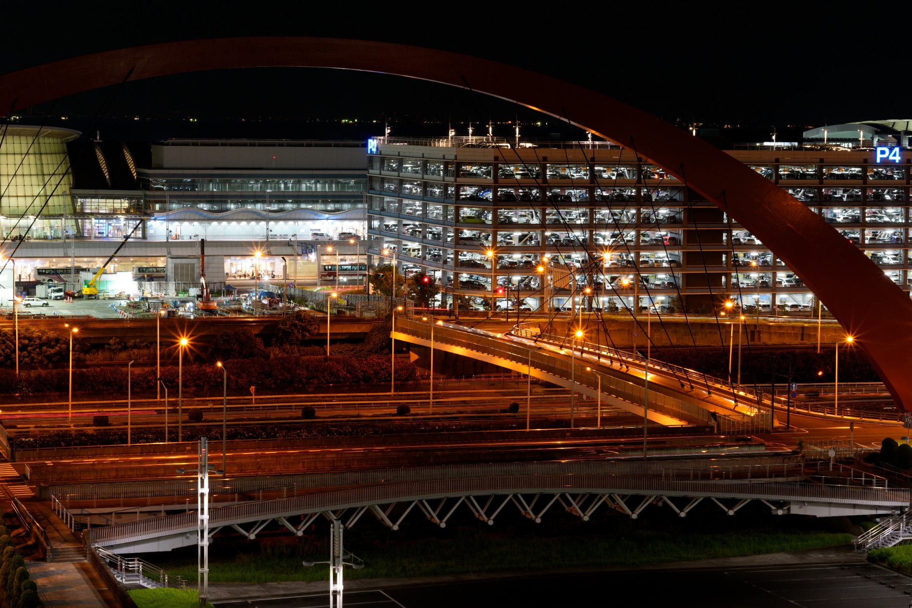 Night and Low-Light Photography with a Single-Focus Lens