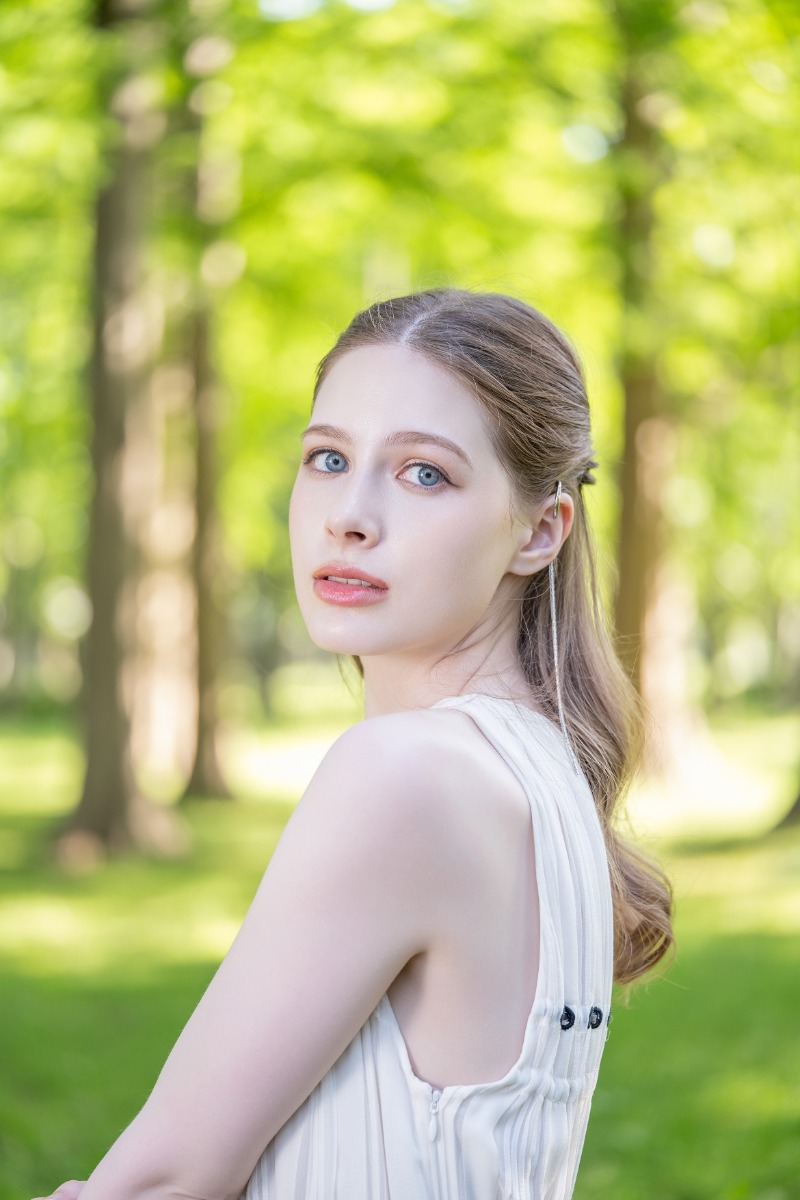 Portrait – shot with Tamron 90mm F2.8 MACRO (Model F072)