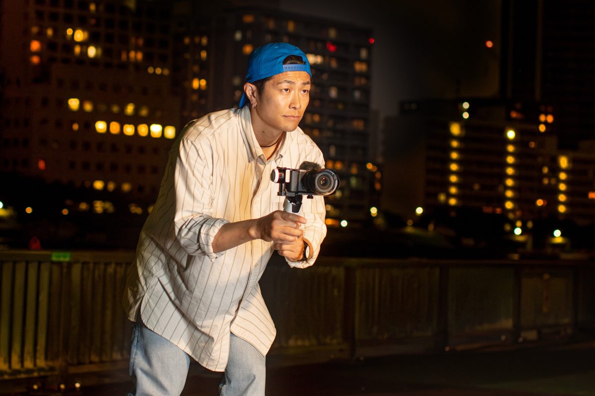 Vlogging at night with the 16-50mm F2.8 A